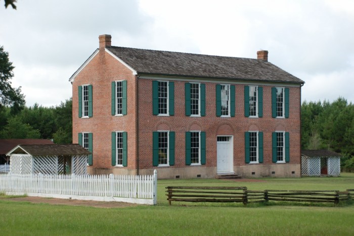 Little Red Schoolhouse Eureka Masonic Academy, "Little Red Schoolhouse" Built in 1947, this building functioned as both a lodge hall and a private academy. During the 20th century, it also served as a public school for many years. It is regarded as the birthplace of the Order of the Eastern Star.