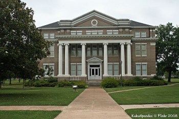 Poindexter Hall [by kuku4pandas (Flickr)]