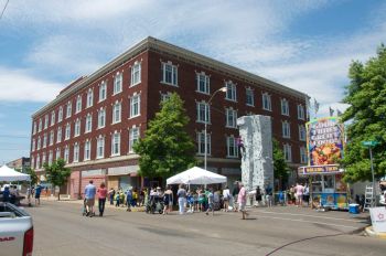Hotel Alcazar rock climing