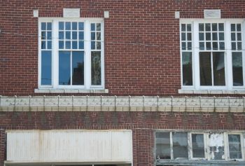 Hotel Alcazar windows