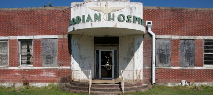Taborian Hospital, April 2012, just before the beginning of work. Photo by Suzassippi.