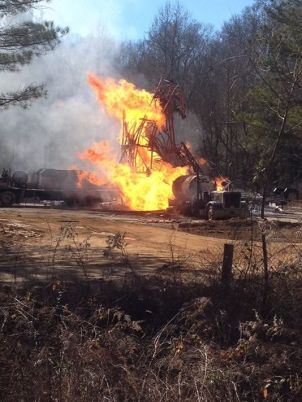 Smith County gas well fire, source MEMA. accessed 1/26/2015