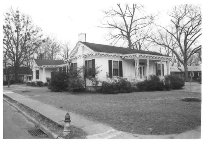 Richards House (Max Andrews House), 403 9th Street, South, South Columbus Historic District, Columbus - Kenneth P'Pool, MDAH, Photographer, February 1979