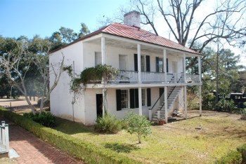 Auburn kitchen and service wing, Natchez (c.1812). Photo 12-8-2014, by Jennifer Baughn, MDAH.