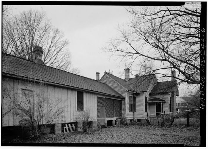 MS-246-1. Skipwith House, University of Mississippi, West Side from Northwest. March 1975, Jack E. Boucher, HABS Photographer.