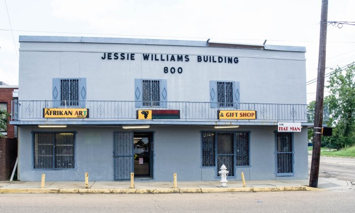 paris-tailor-and-cleaners-front-elevation