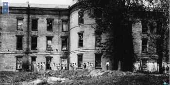 This remarkable photo in the MDAH Daniels collection shows convicts at the back of the Old Capitol. It was probably taken after April 1916 and shows convicts engaged in the labor that the Legislature had directed in their bill to renovate the Old Capitol. The photo at the MDAH Al Fred Daniel Collection shows the stripes on the convicts pants. 