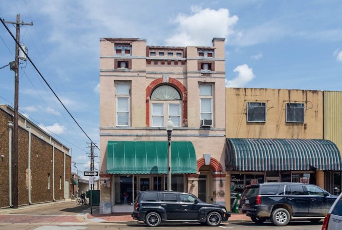 Bank of Leflore front elevation